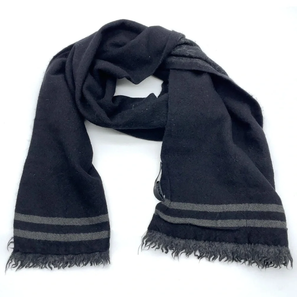 Authentic Gucci Lana 100% Wool laine Black Muffler Scarf